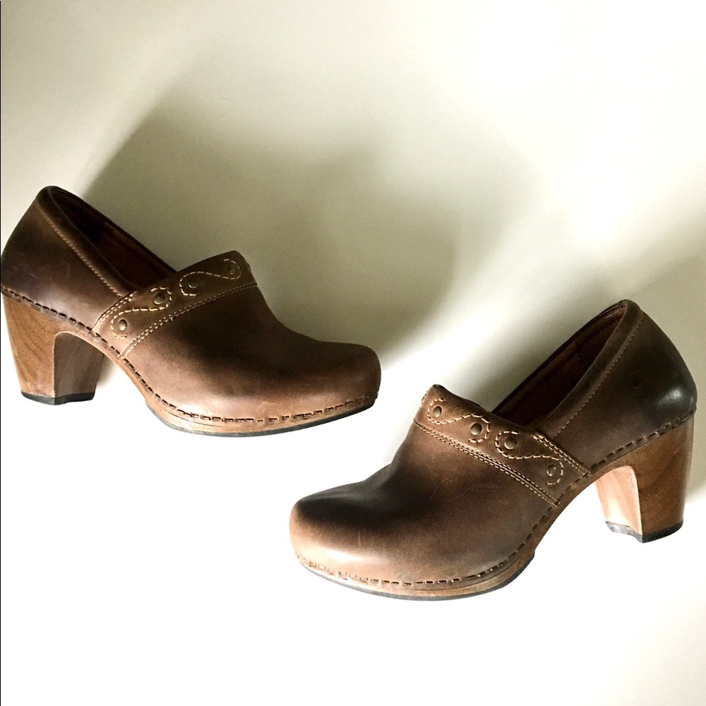 Dansko Prima Leather Clog/Mule with Embroidery